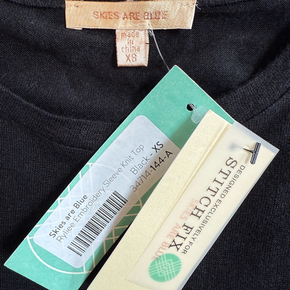 Skies Are Blue XS Black Ryliee Embroidery Short Sleeve Knit Top - Picture 7 of 8